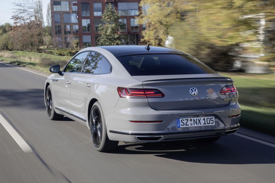  Volkswagen Arteon 4Motion R-Line Edition 2020 года  (фото 9 из 20)